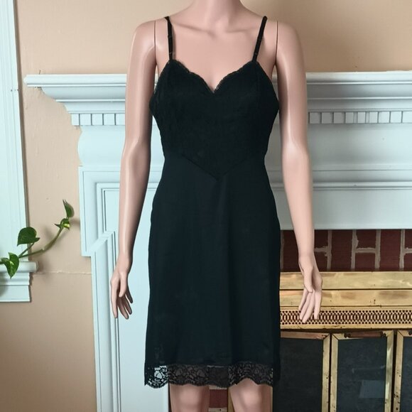 Vanity Fair Vintage Full Slip 32 S Black Lace Bodice & Hem V Neck Made in USA - Picture 3 of 10